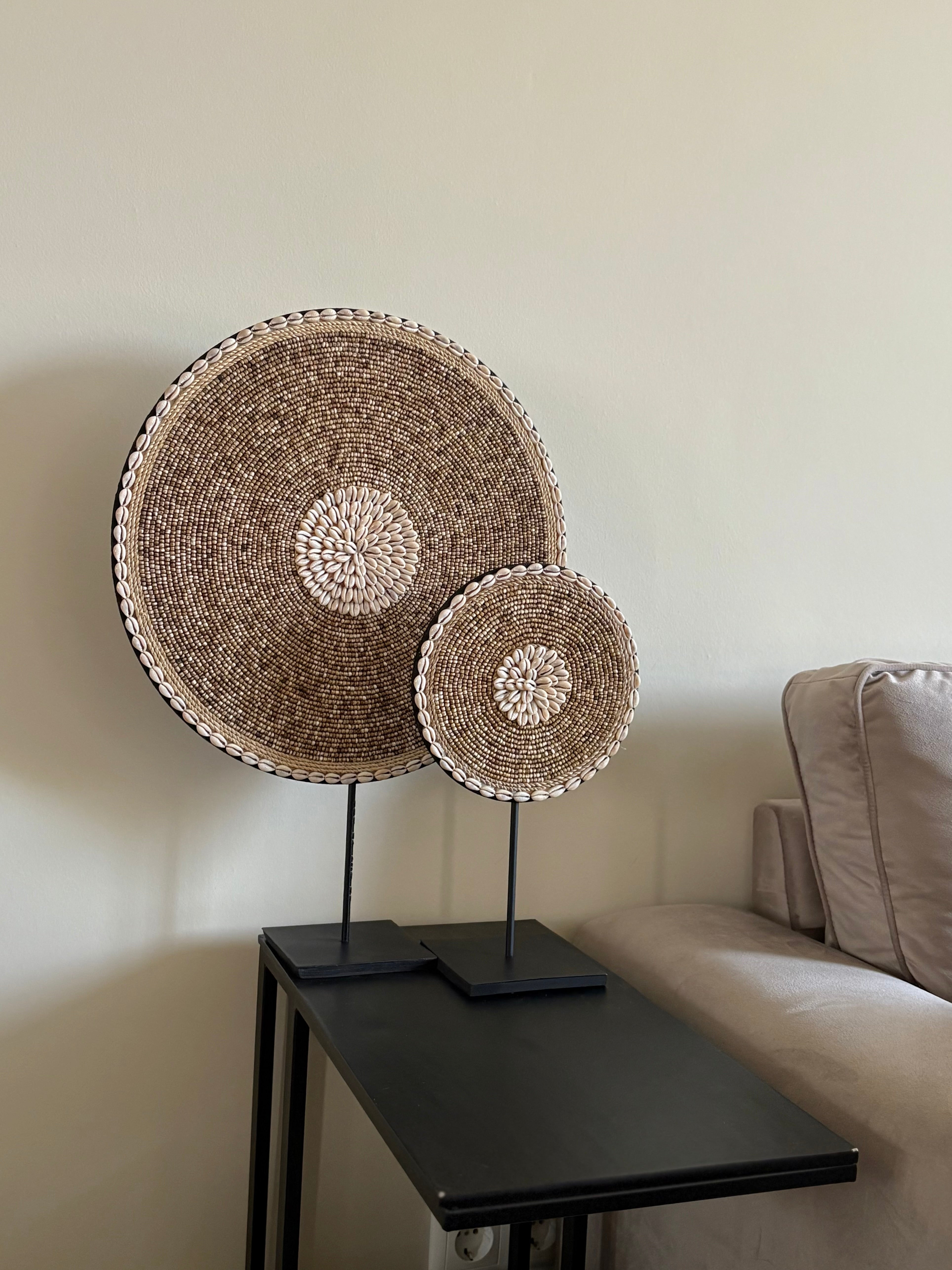 Schelpenornament Mana op standaard | Handgemaakt