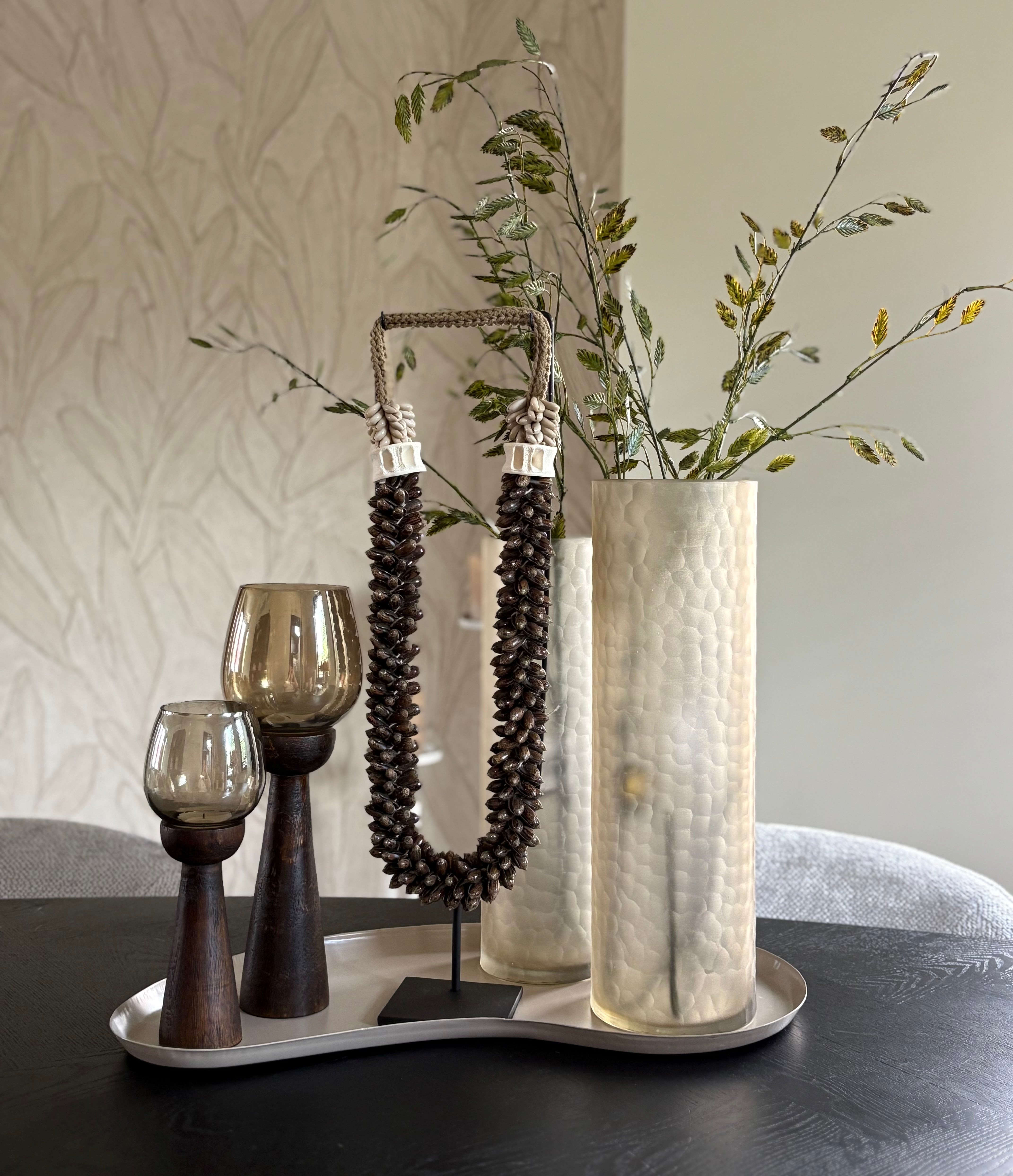 Beige zandkleurig metalen dienblad | Kidney dienblad | Dienblad organische vorm | 52x24x2cm