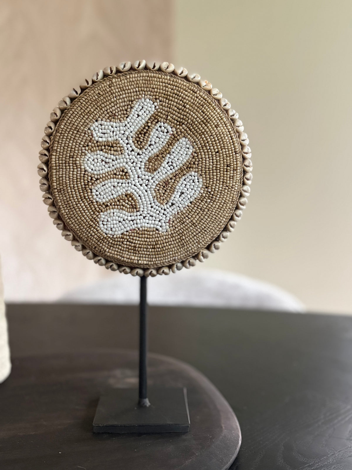 Kralenschild beige blad