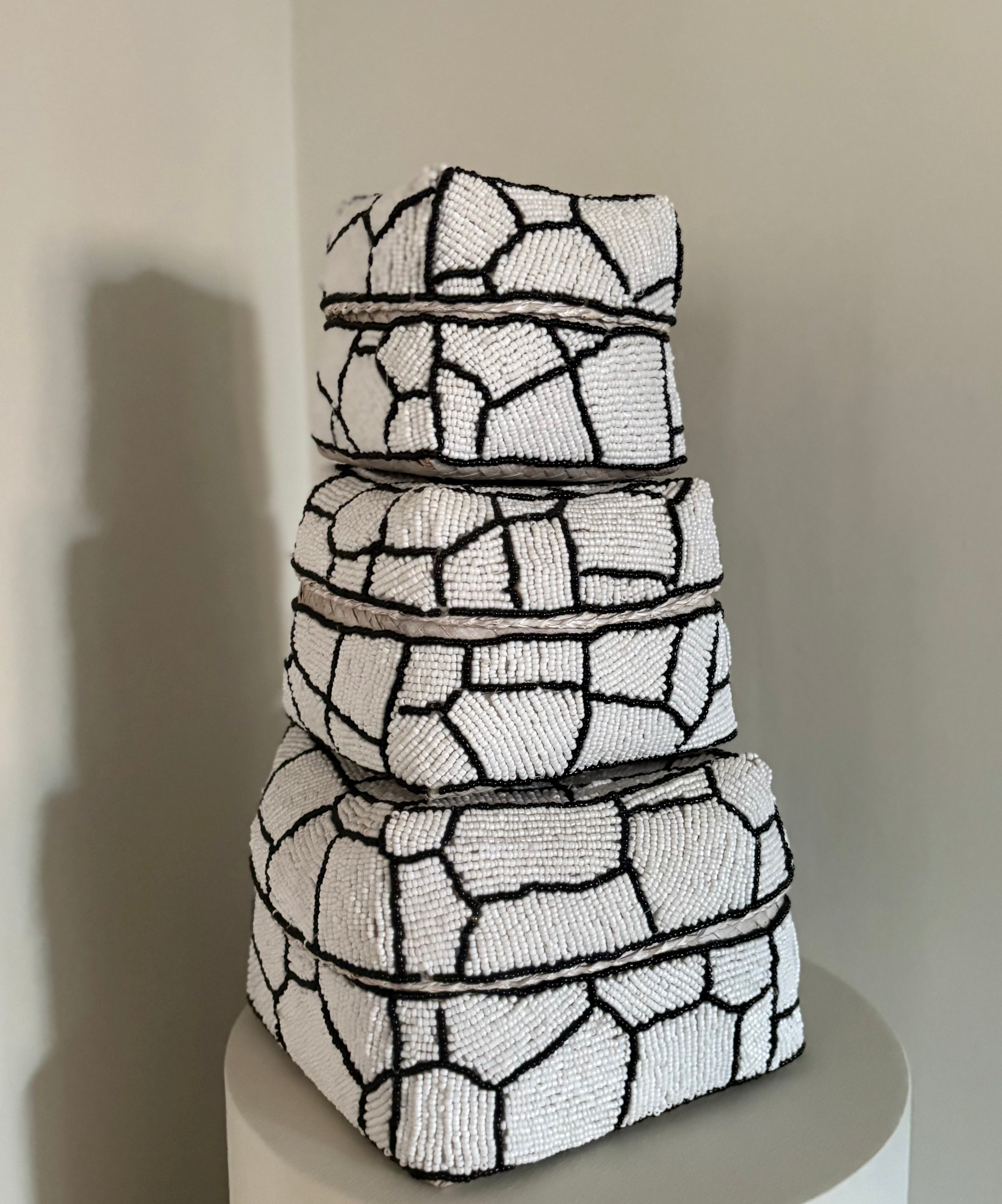 Offermand Snake | Offermand Creme zwart | Handgemaakt | Japandi