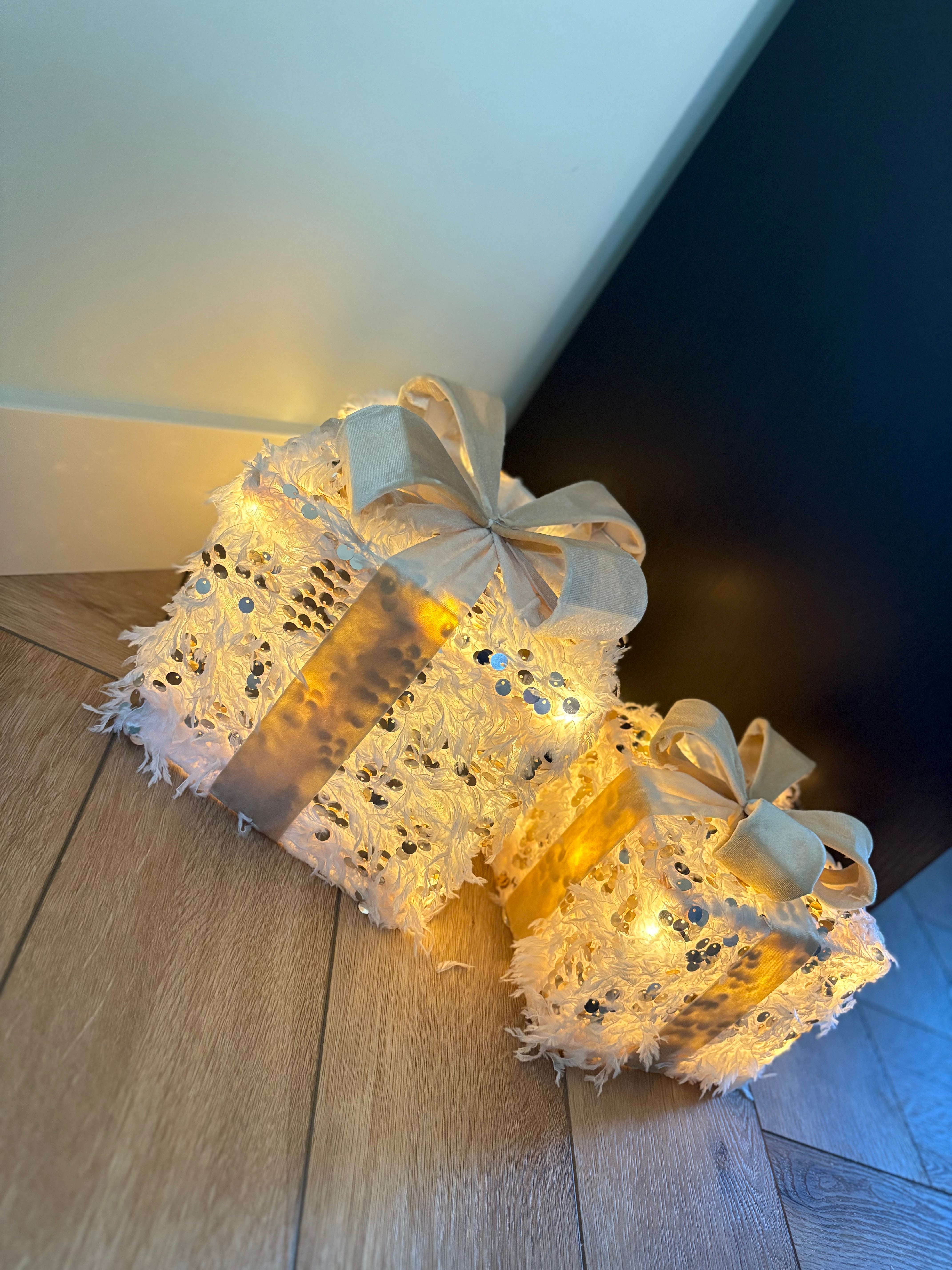 Set van twee | Kerstcadeautjes met verlichting | Beige