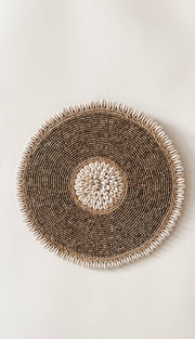 Wanddecoratie schelpen | Wandbord schelpen | Schelpenornament taupe