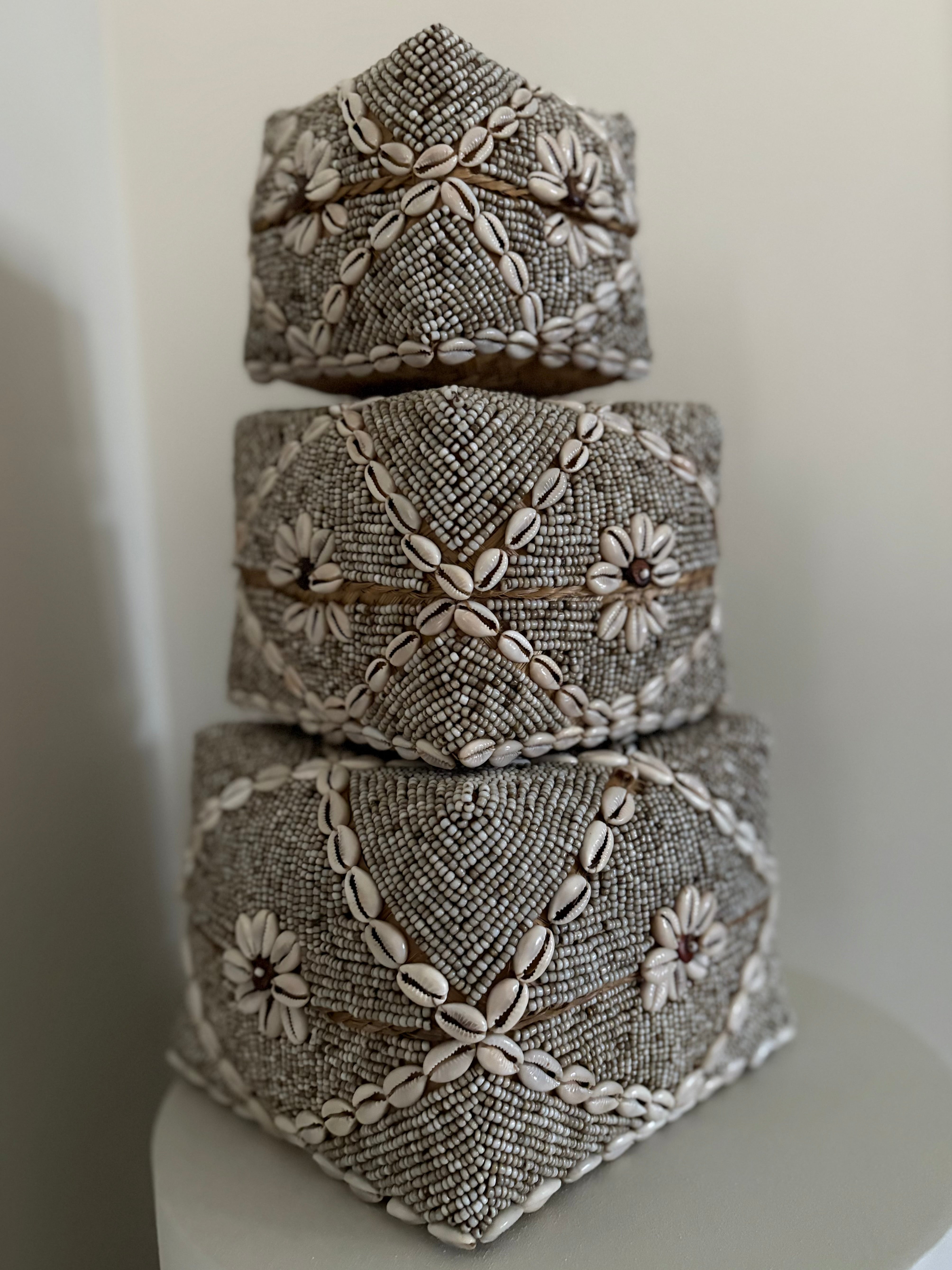 Offermand Maya | Offermand beige met schelpen | Handgemaakt | Japandi | Boho