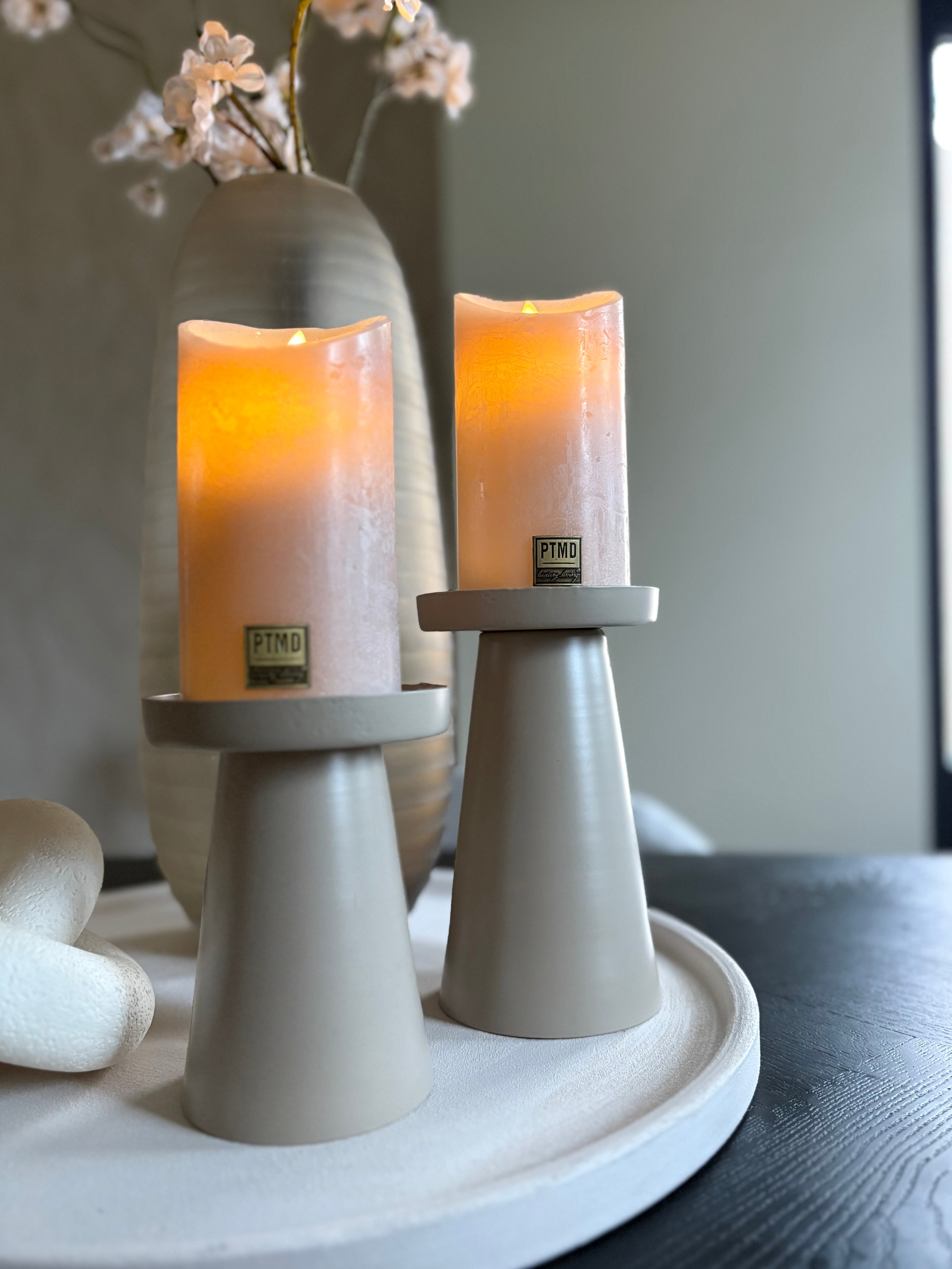 Set van twee beige kandelaren | Japandi