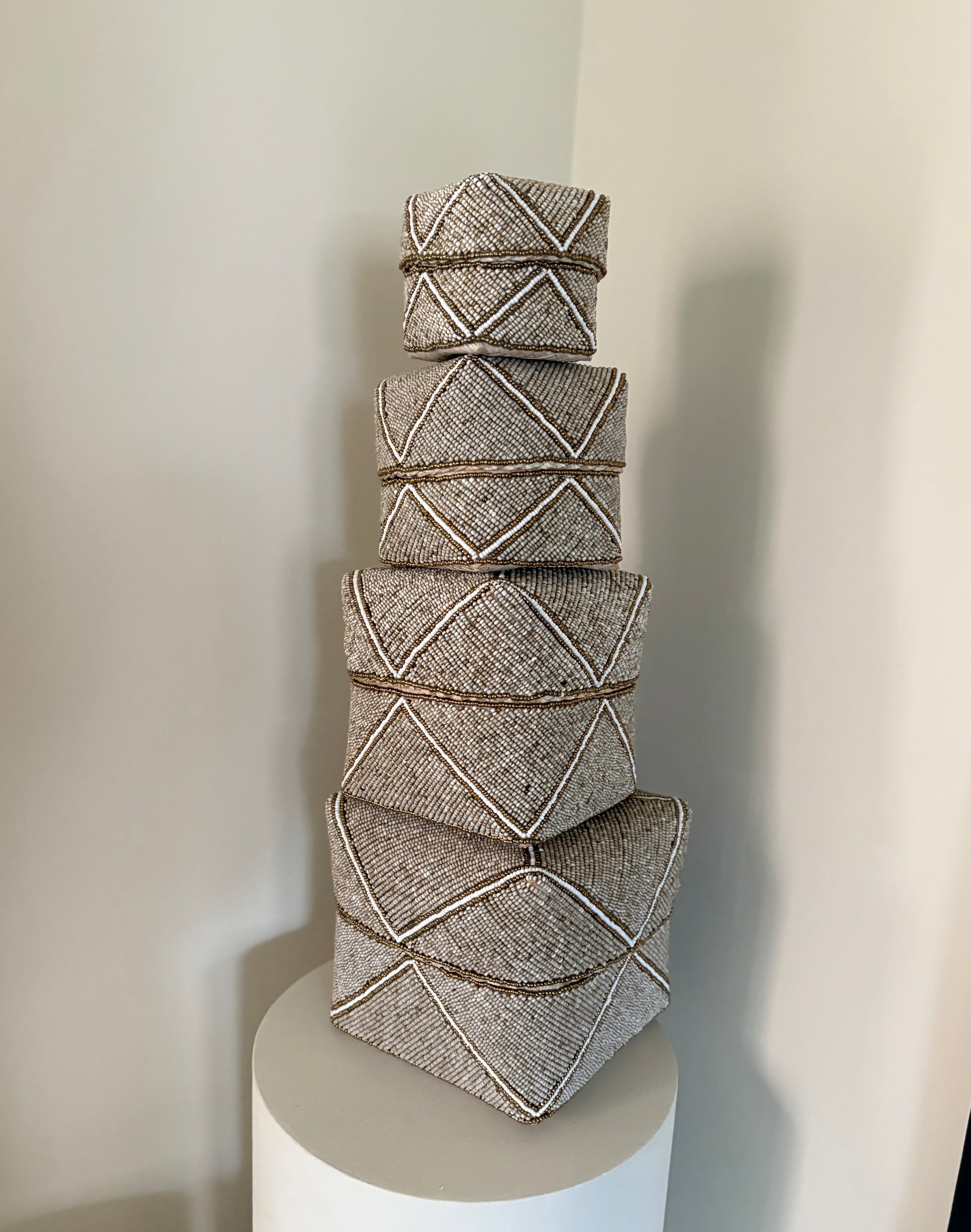 Offermand Noa | Maat L | Offermand goud beige | Handgemaakt