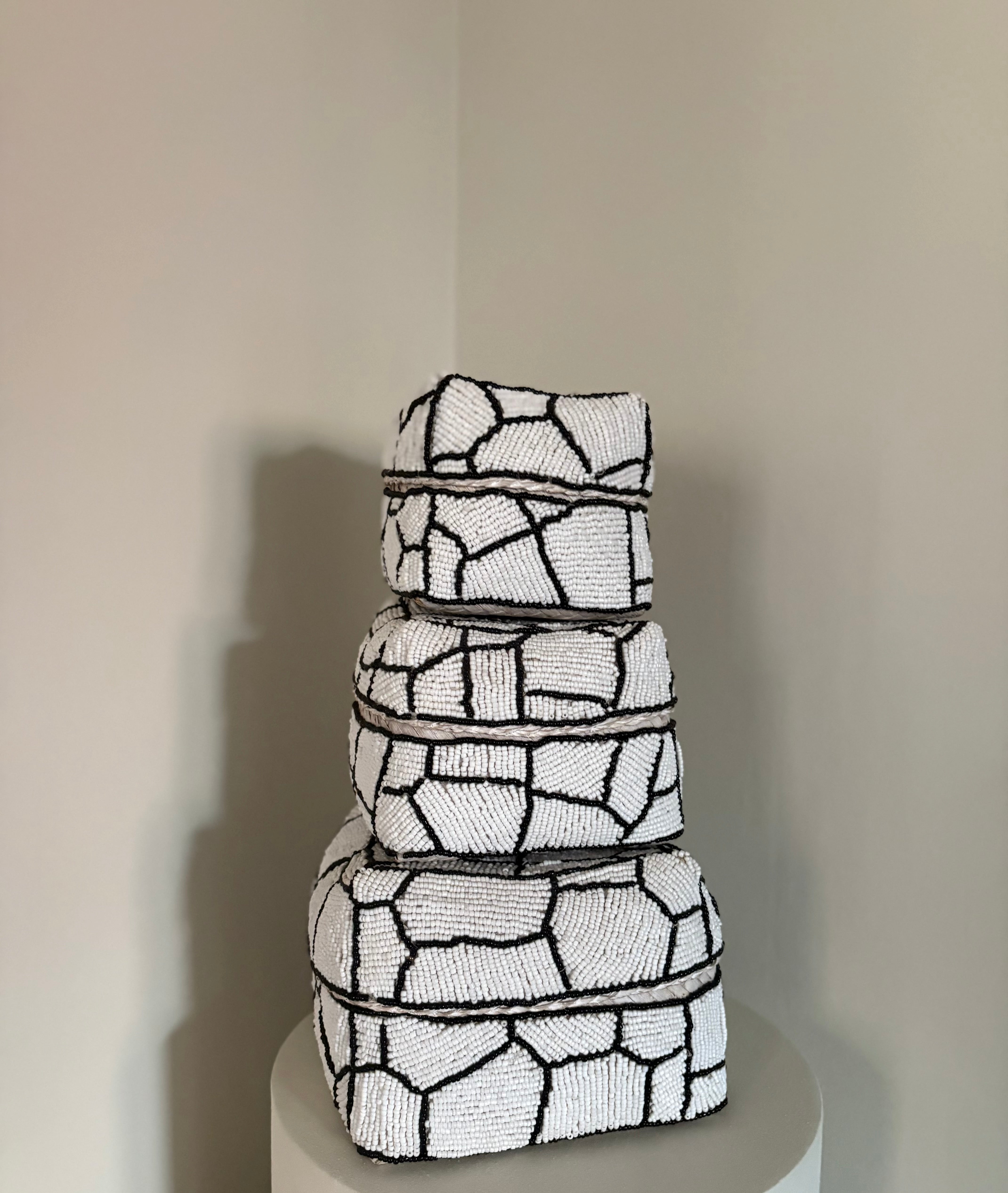 Offermand Snake | Offermand Creme zwart | Handgemaakt | Japandi