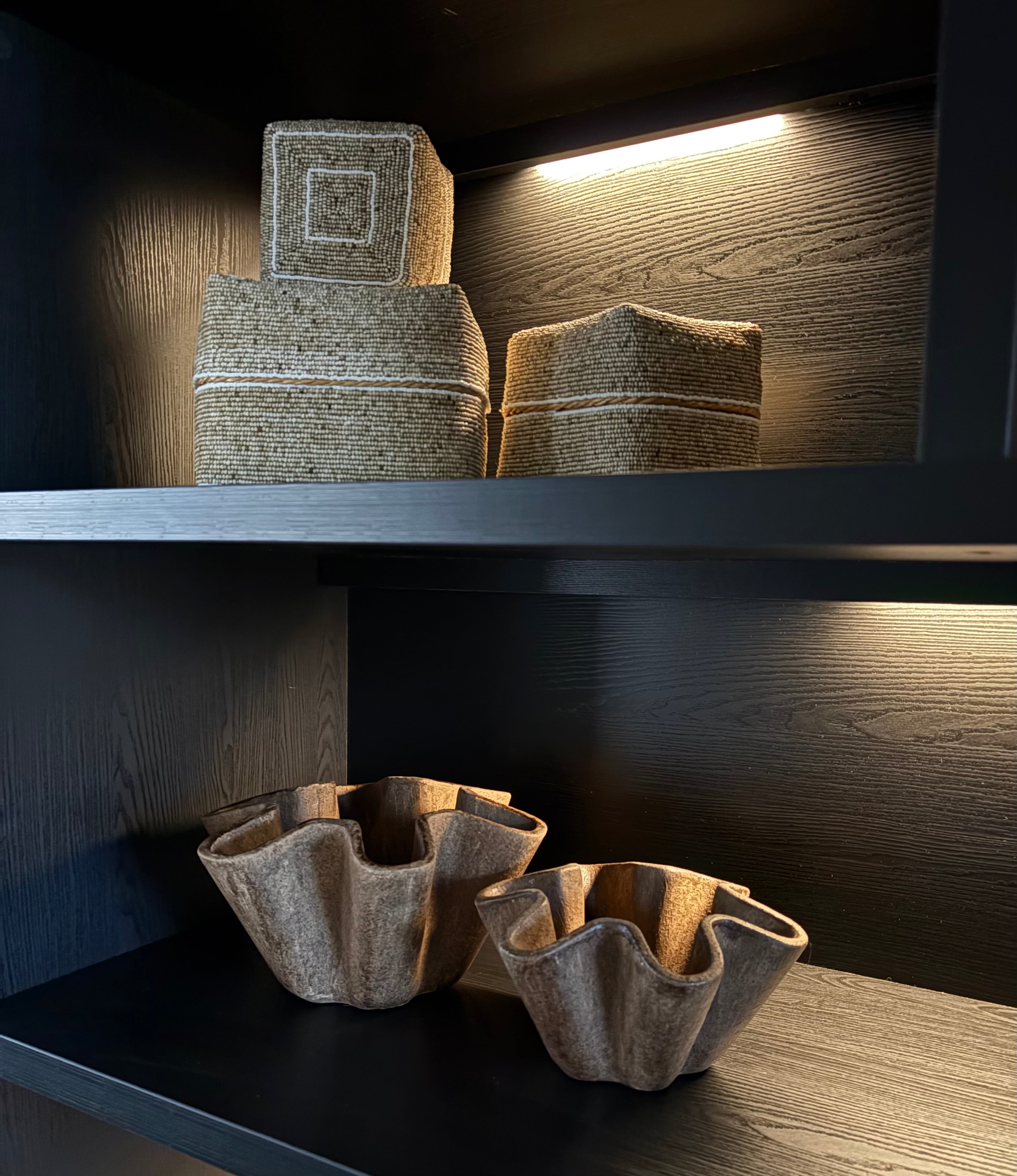 Aardewerk schalen Plica | Bruin | Japandi | Vakkenkastdecoratie