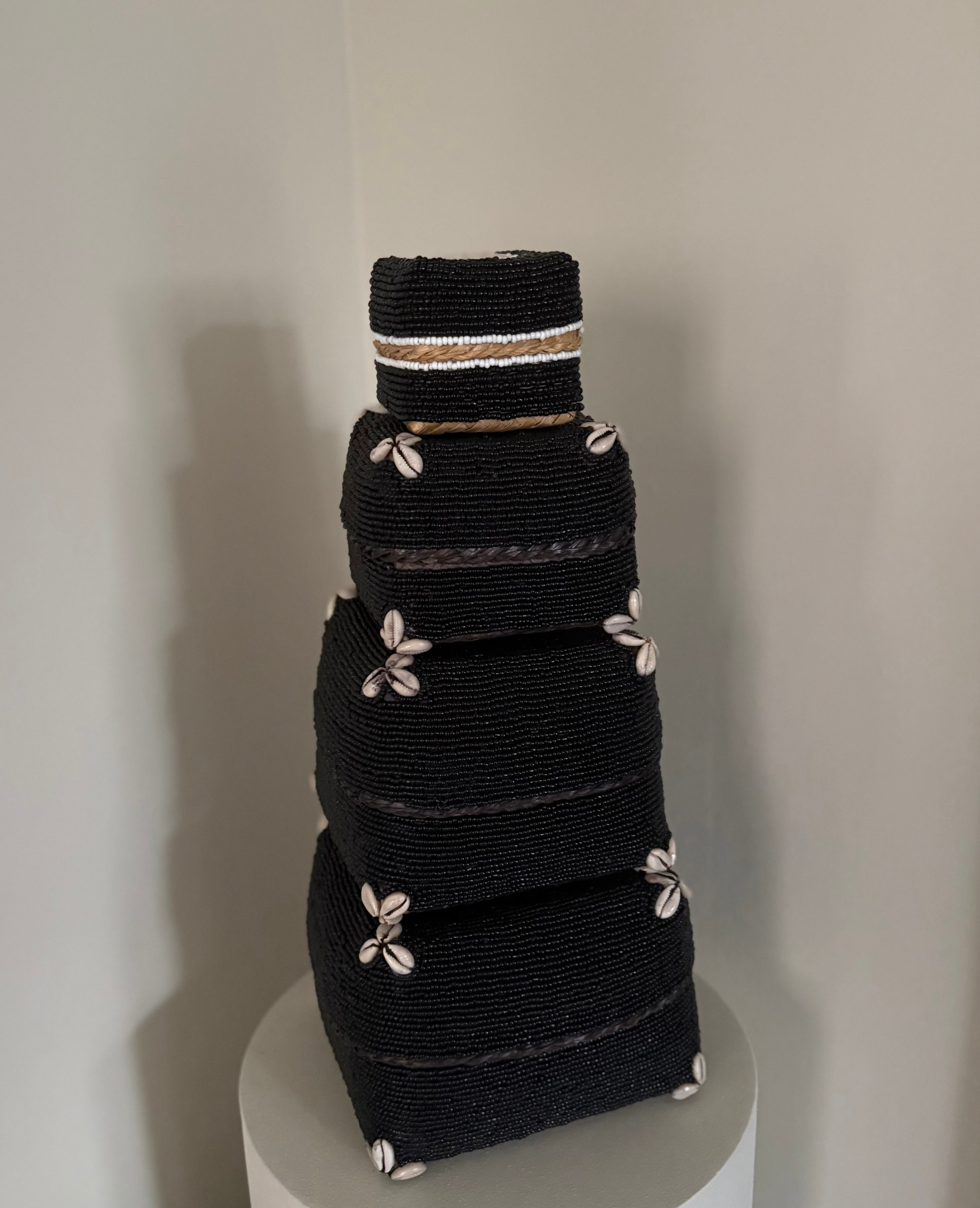 Offermanden Milou | Offermanden zwart met schelpen | Offermanden set | Boho | Japandi | Handgemaakt