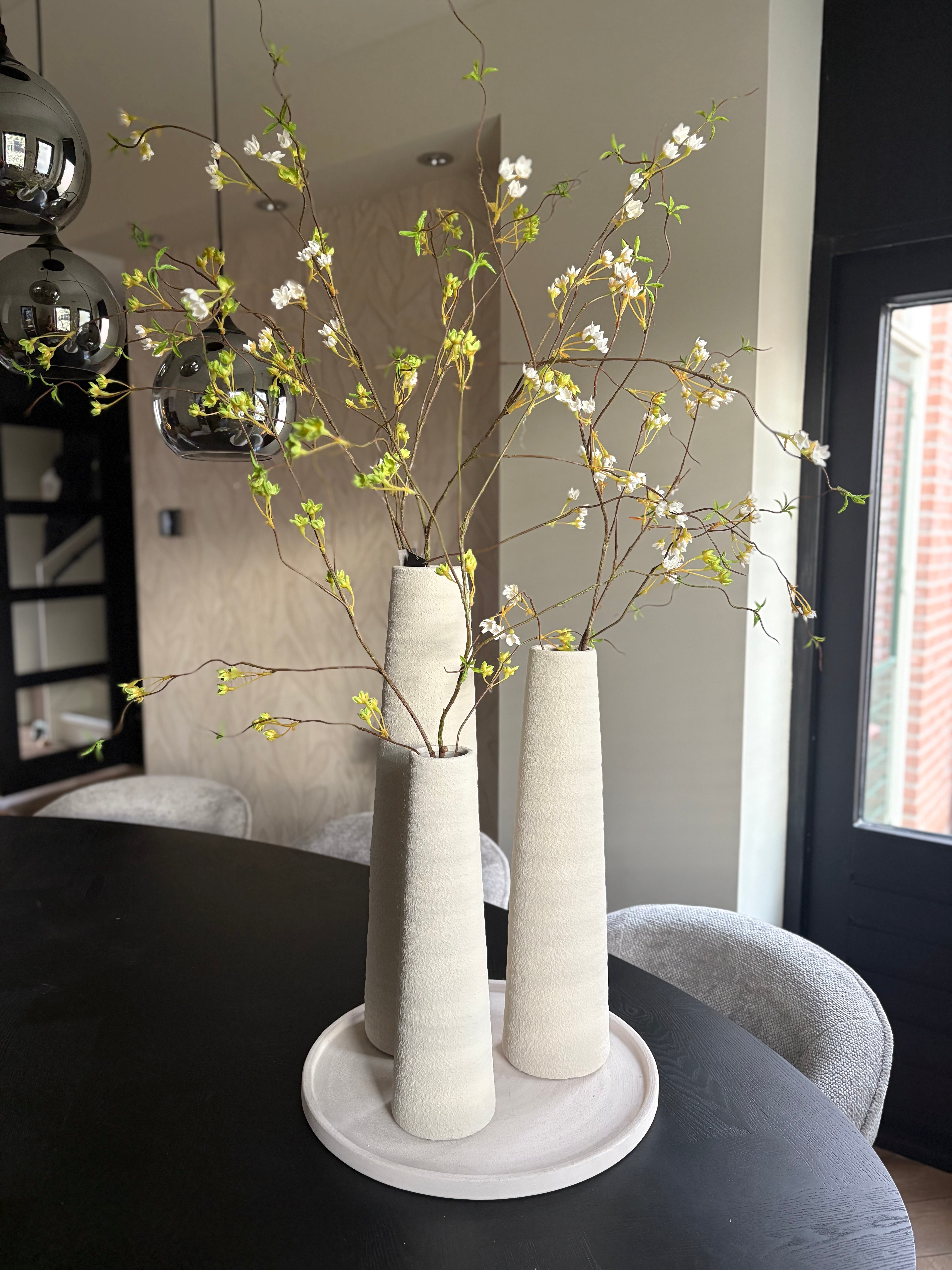 Japandi vaas | Vaas Walker | Beige cone vaas | Maat M