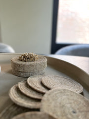 Kralenonderzetters met opbergmandje | Taupe | 10 stuks onderzetters