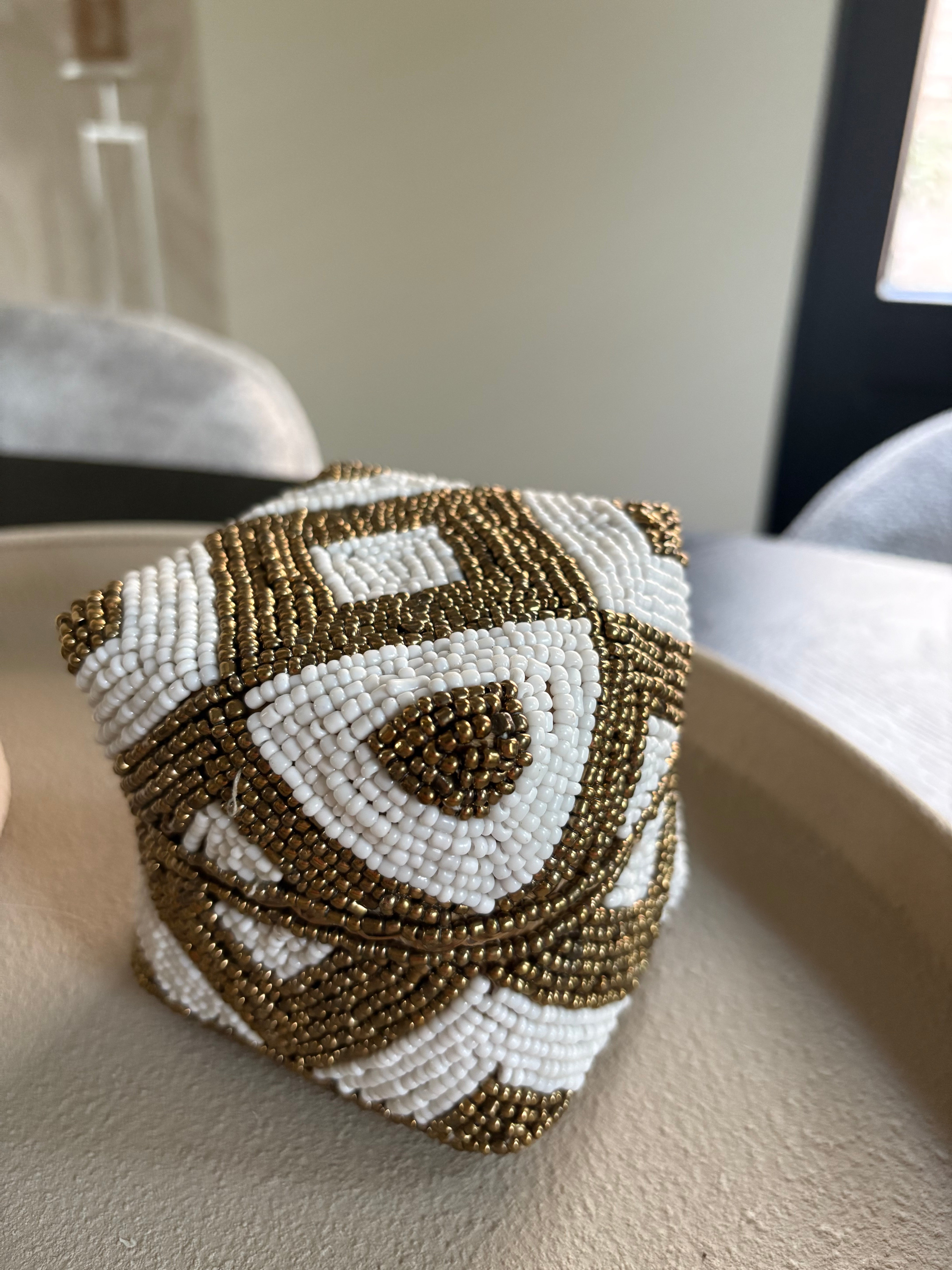 Offermand Lilo | Goud wit | Handgemaakt