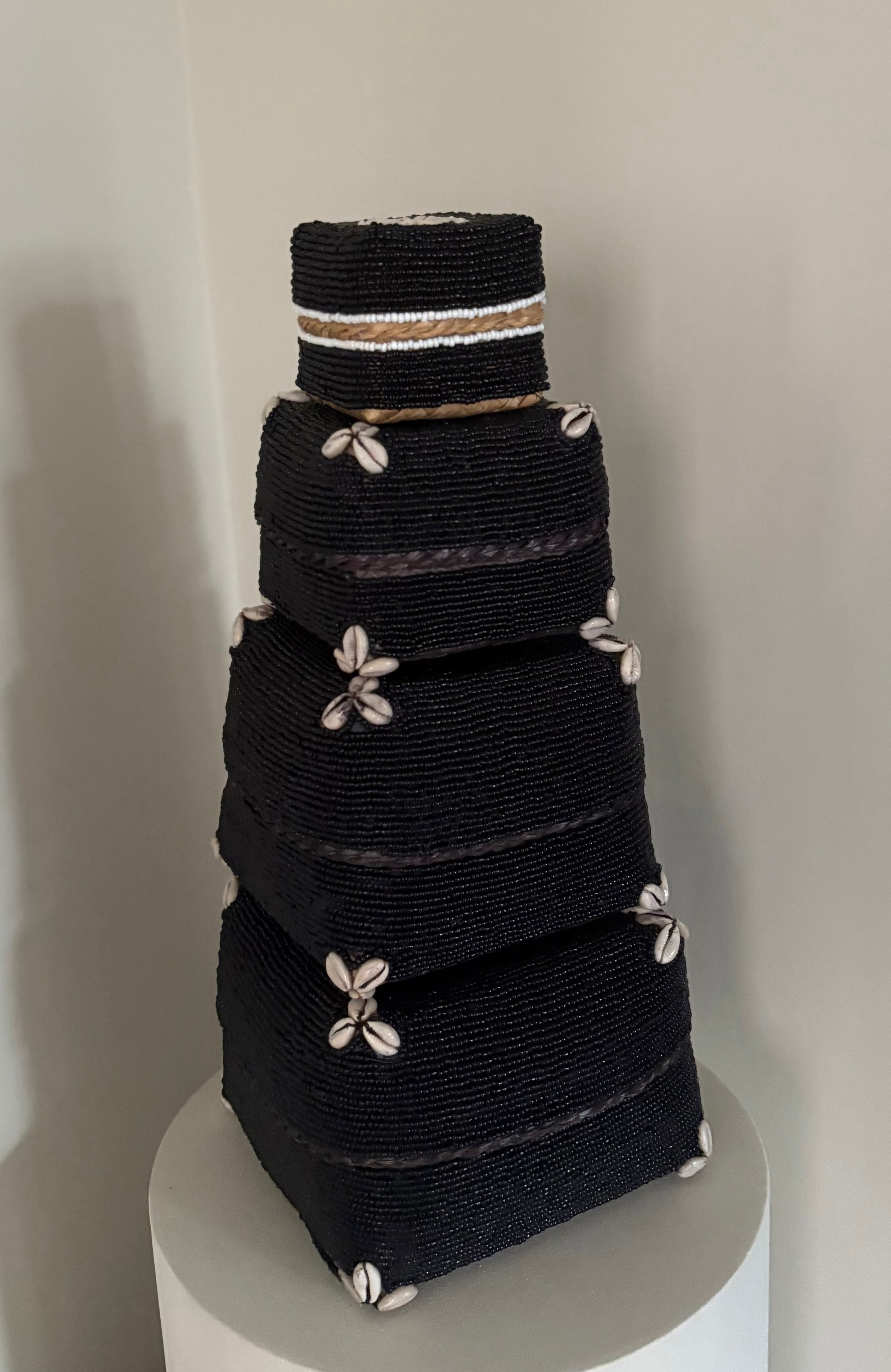 Offermanden Milou | Offermanden zwart met schelpen | Offermanden set | Boho | Japandi | Handgemaakt