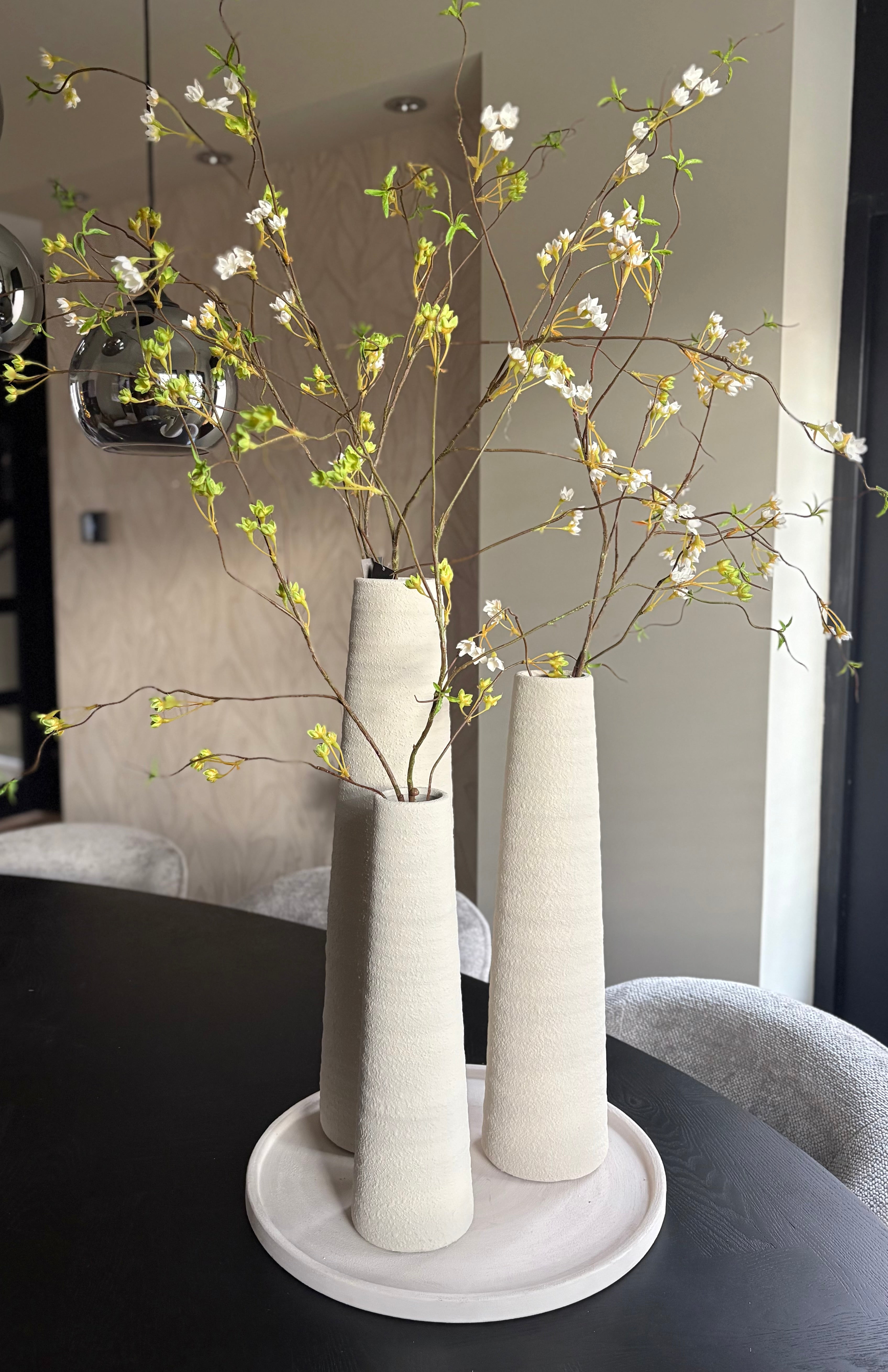 Japandi vaas | Vaas Walker | Beige cone vaas | Maat M