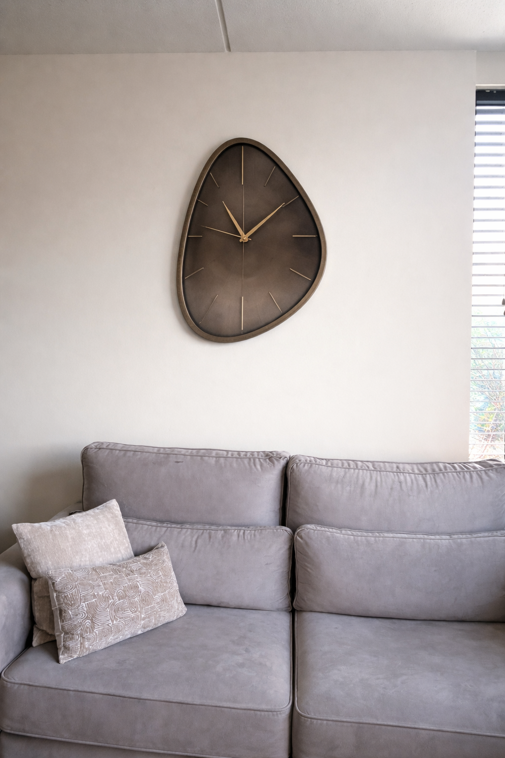 Pre order | Organische wandklok | Brons | Japandi