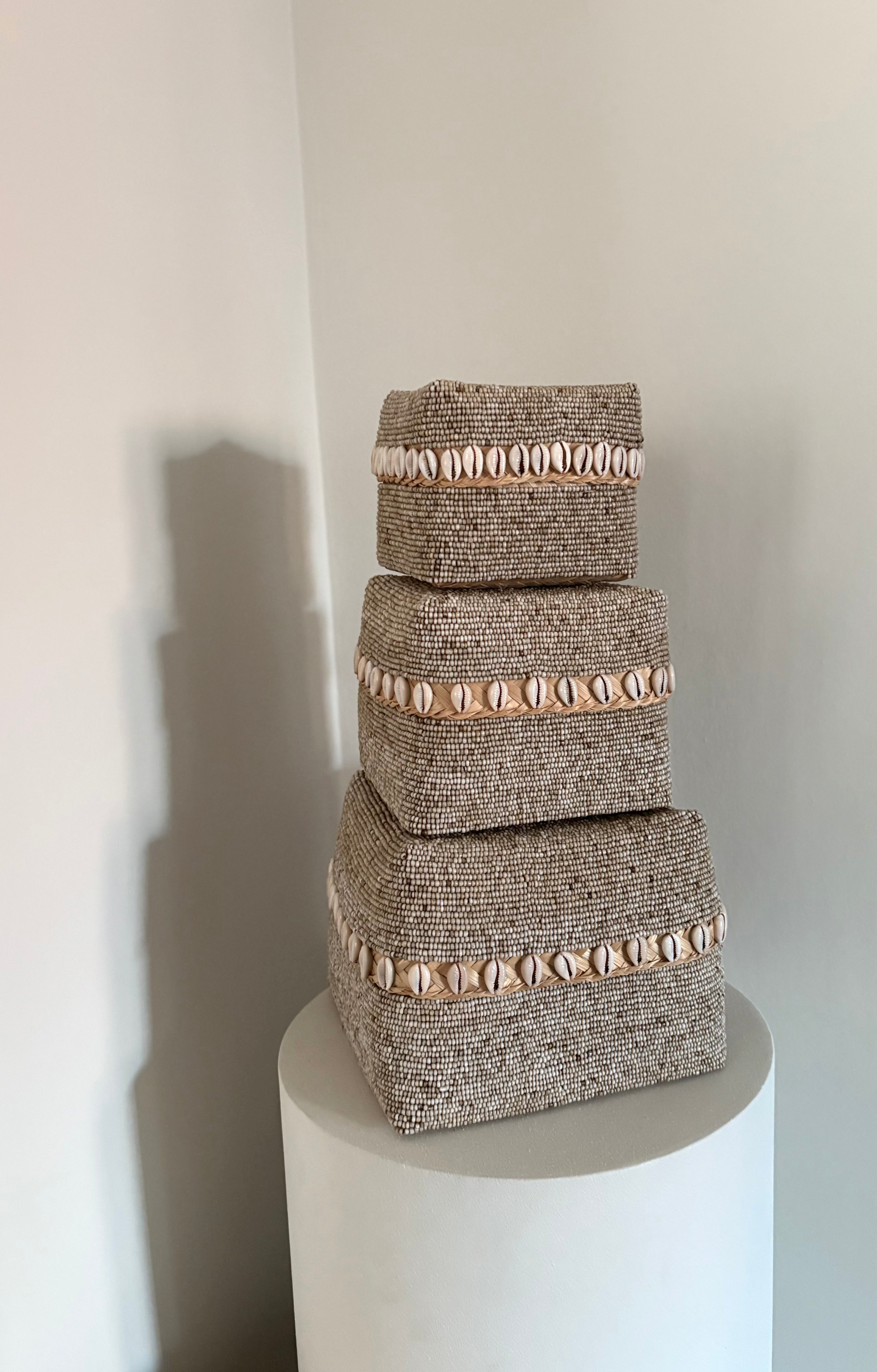 Offermanden beige met kauri schelpen | Offermanden set | Japandi | Boho | Handgemaakt