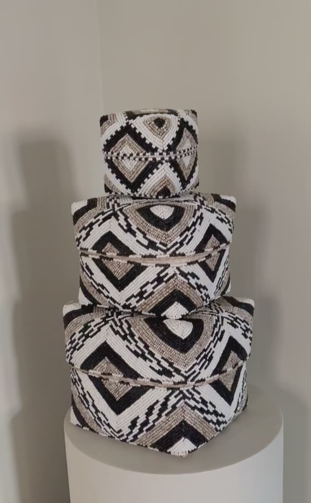 Video laden: Offermanden Ubud | Offermanden set | Boho | Japandi | Handgemaakt