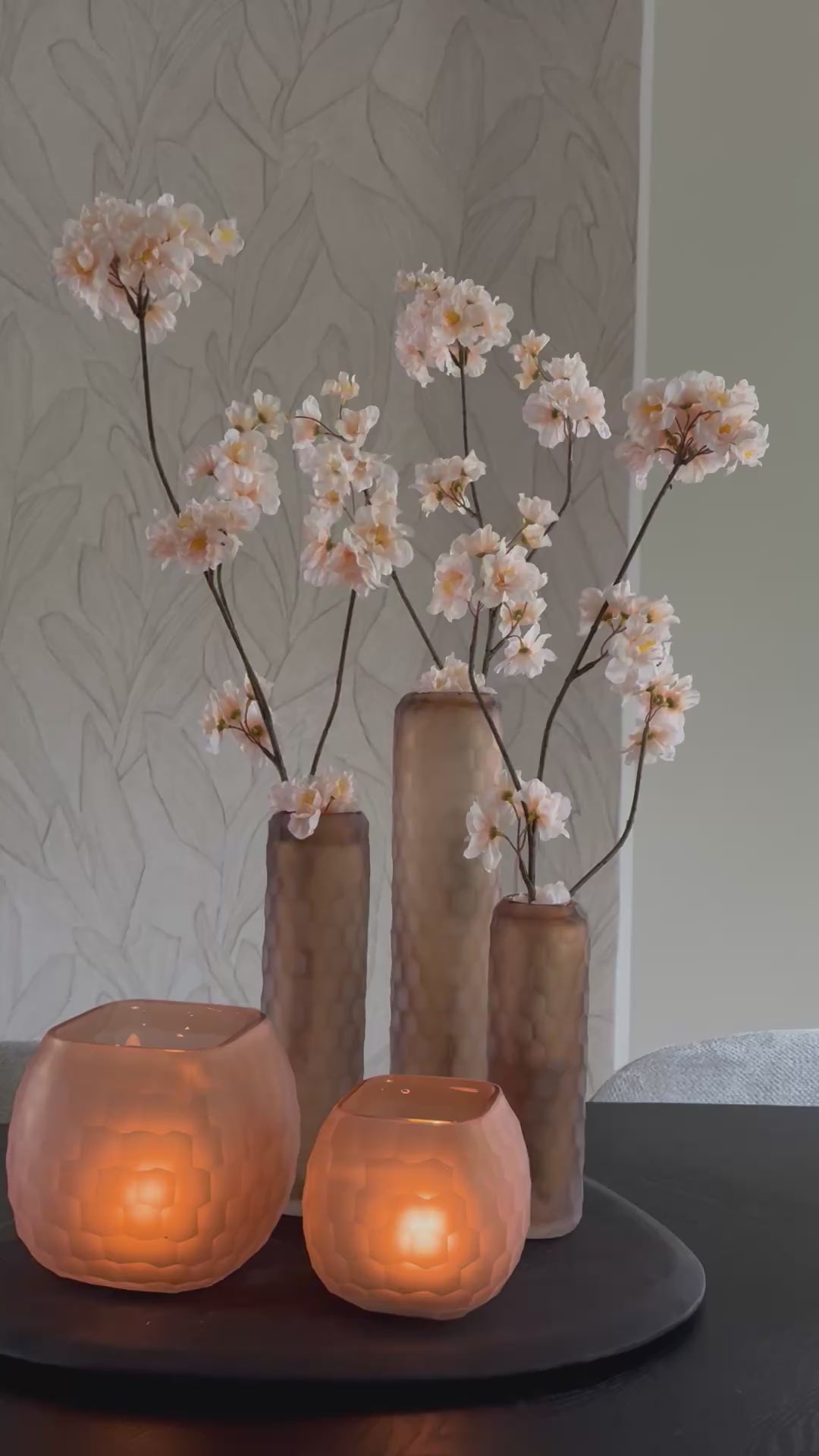 Video laden: Honeycomb cone vazen | Hotel chique | Beige