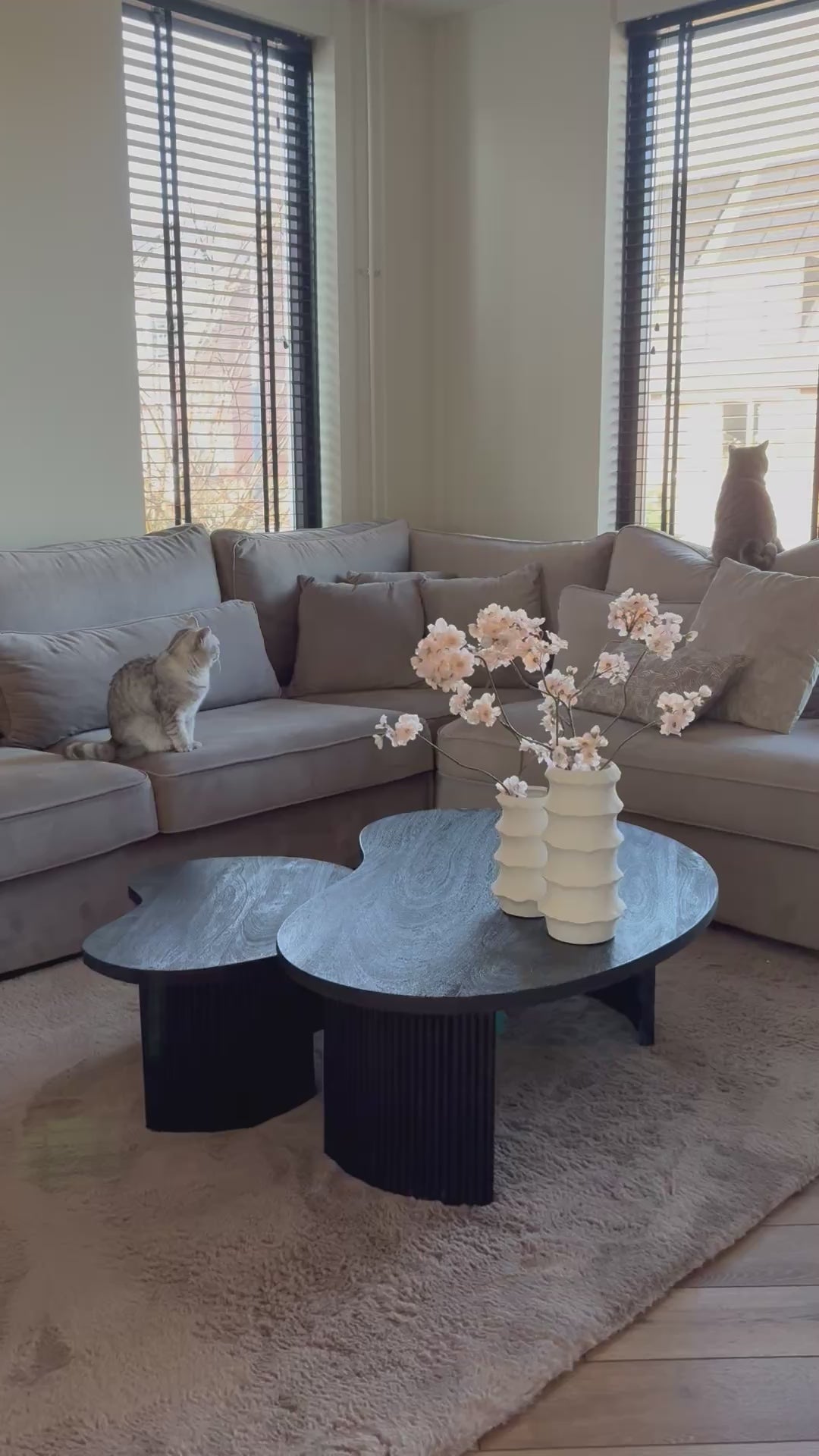 Load video: Japandi structure vaas | Aardewerk