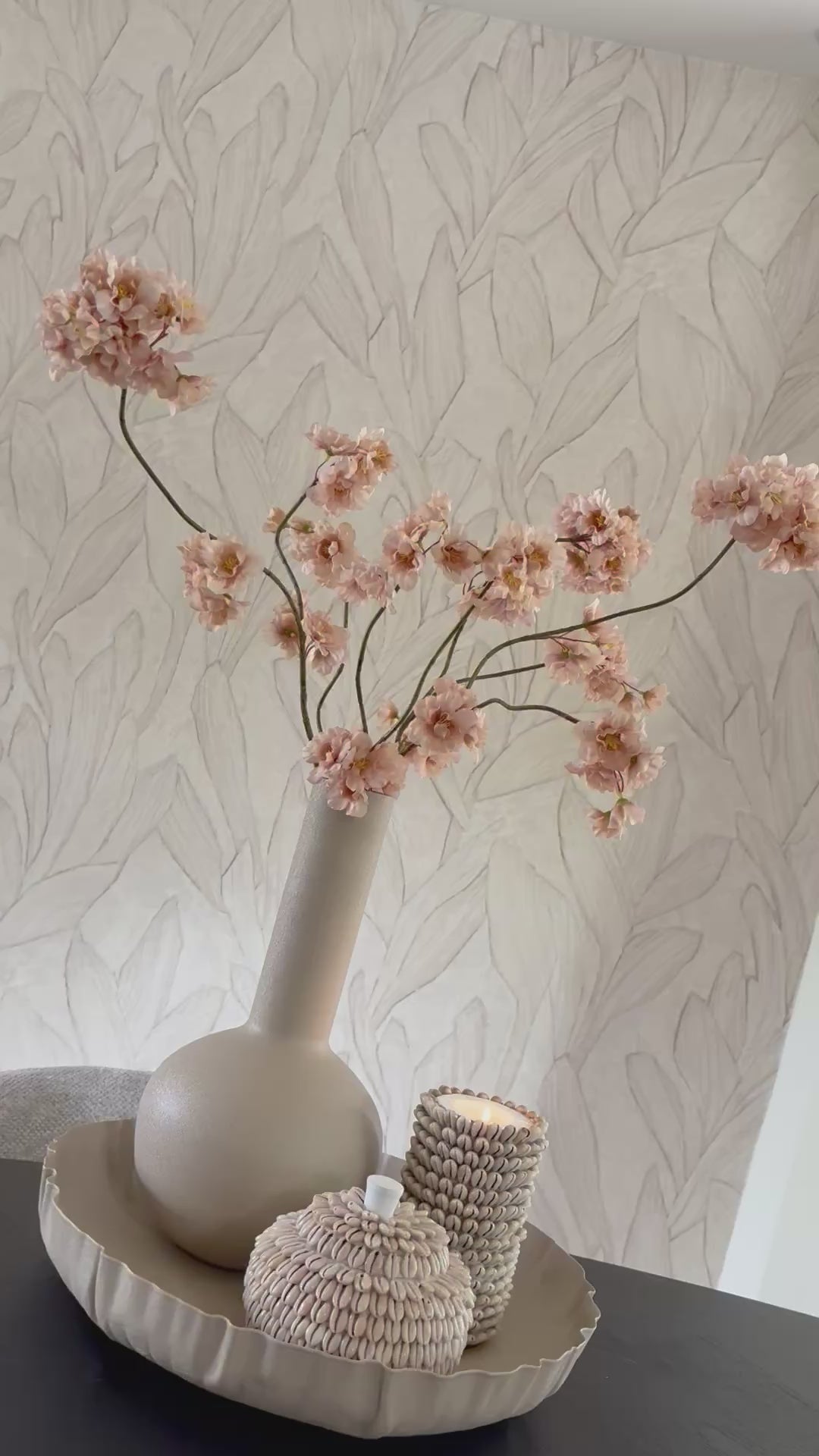 Load video: Vaas beige